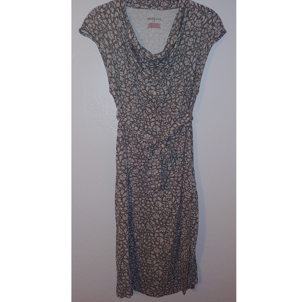 Soft scoop neck, Merona Maternity dress, size small